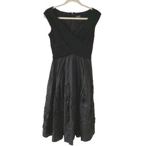Adrianna Papell Black Cap Sleeve Ruched Sheath Dress with Textured Skirt Size‎ 6